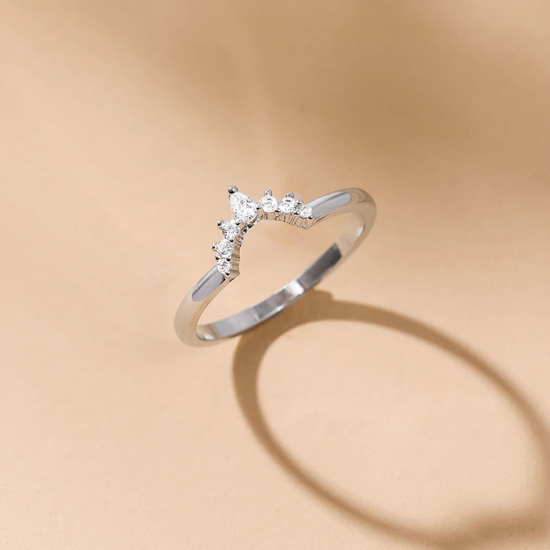 Trumium V Shaped Women Ring Crown Couple Rings Engagement Wedding Designer Copper Jewelry Anniversary Gifts Trendy Fashion